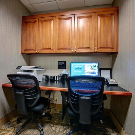 Hampton Inn&Suites By Hilton - Rockville Centre Extérieur photo