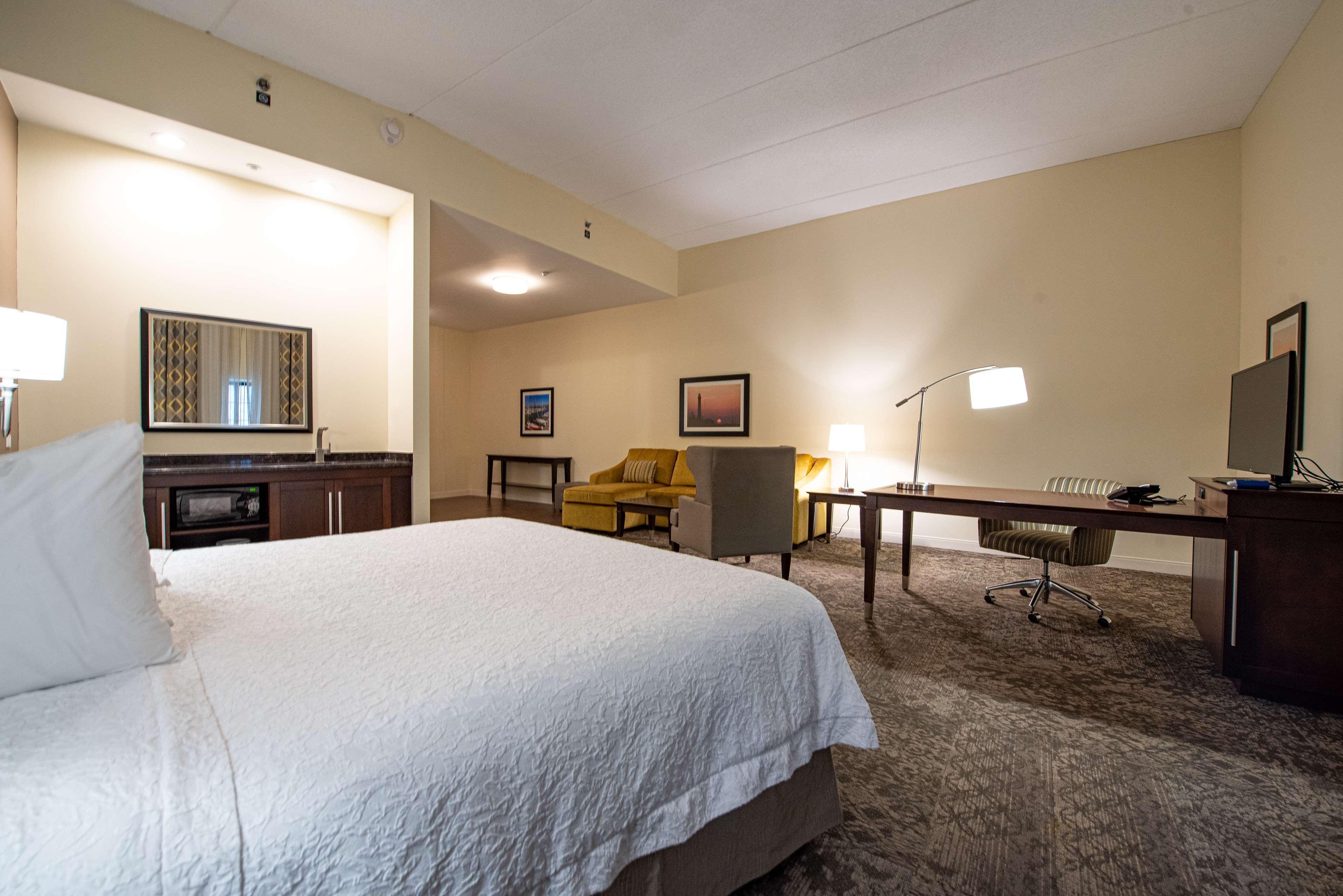 Hampton Inn&Suites By Hilton - Rockville Centre Extérieur photo