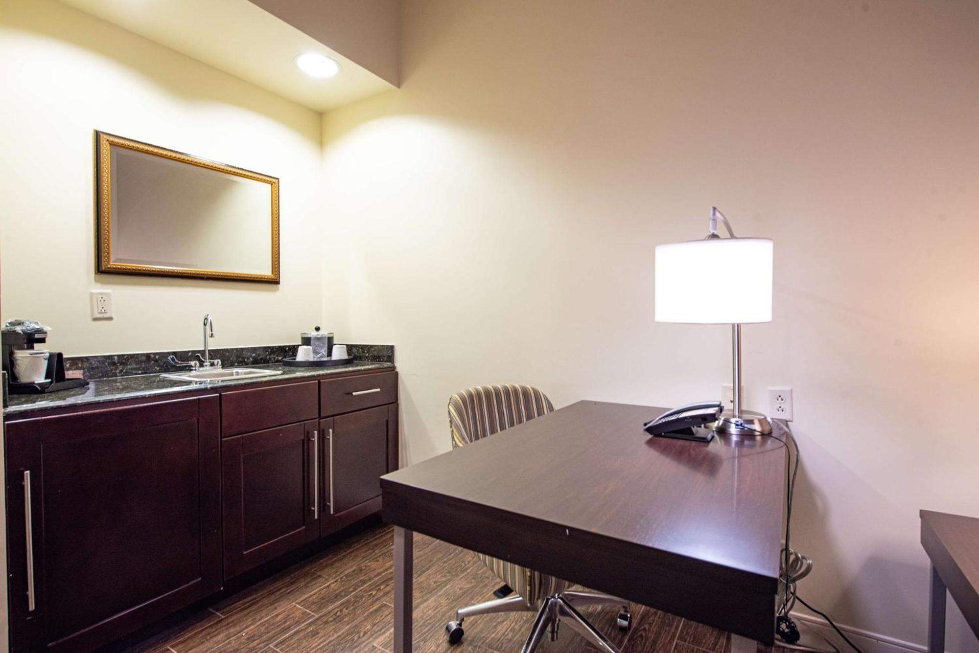 Hampton Inn&Suites By Hilton - Rockville Centre Extérieur photo