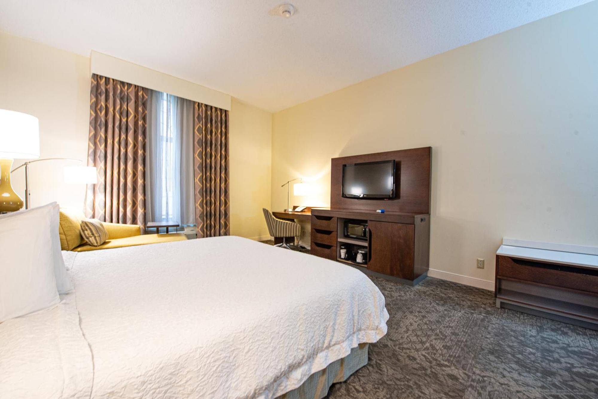 Hampton Inn&Suites By Hilton - Rockville Centre Extérieur photo