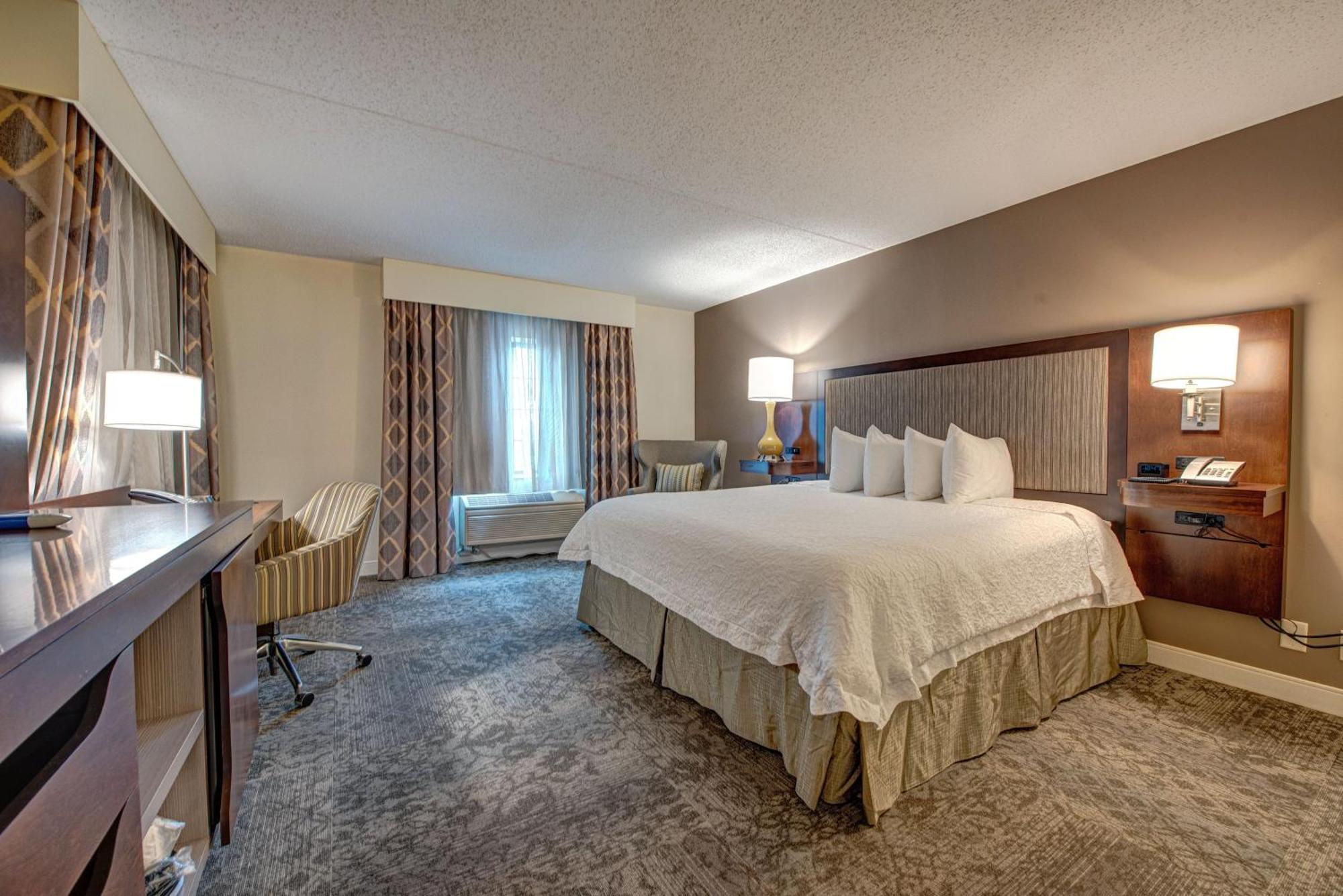 Hampton Inn&Suites By Hilton - Rockville Centre Extérieur photo