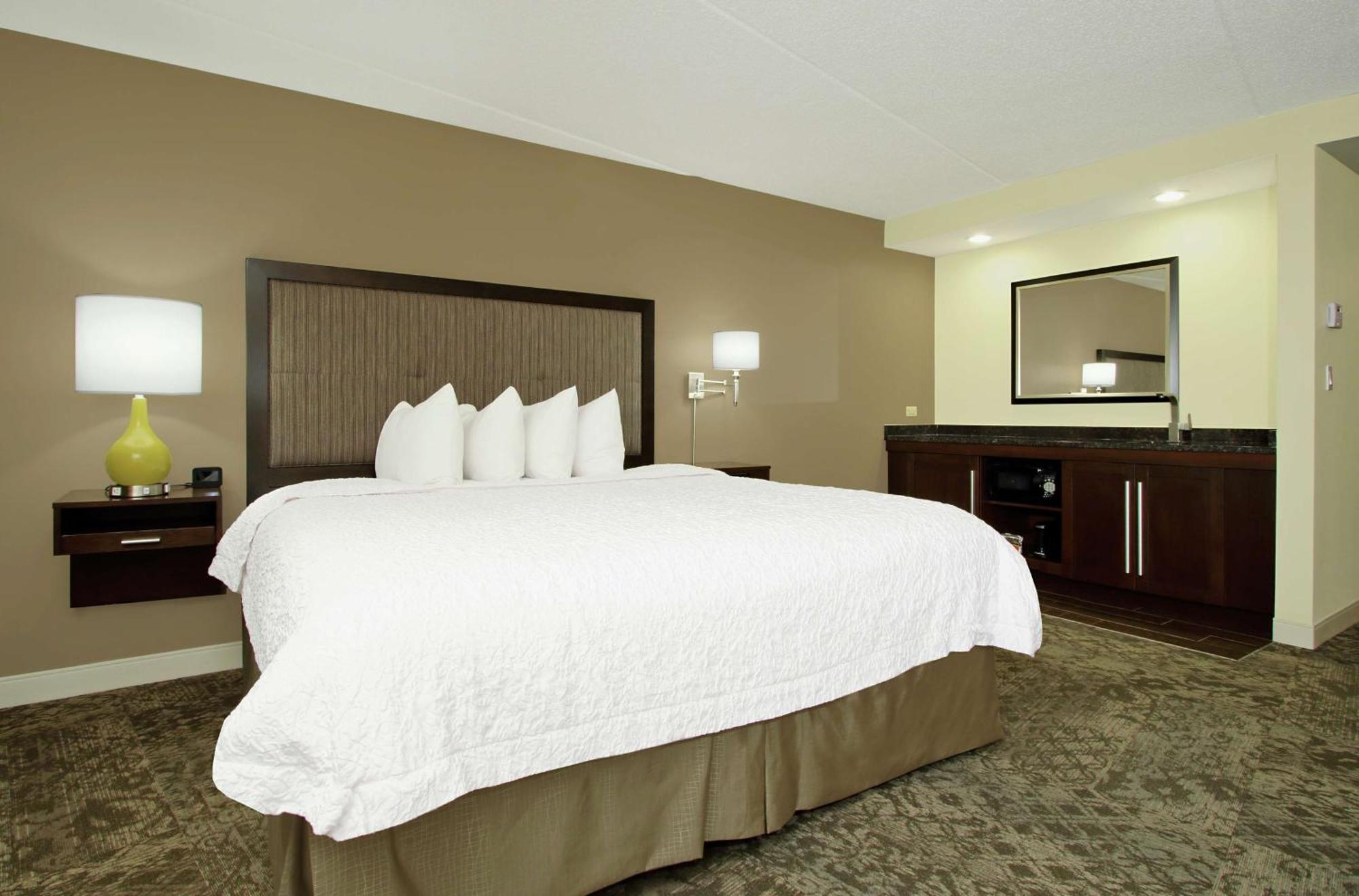 Hampton Inn&Suites By Hilton - Rockville Centre Extérieur photo