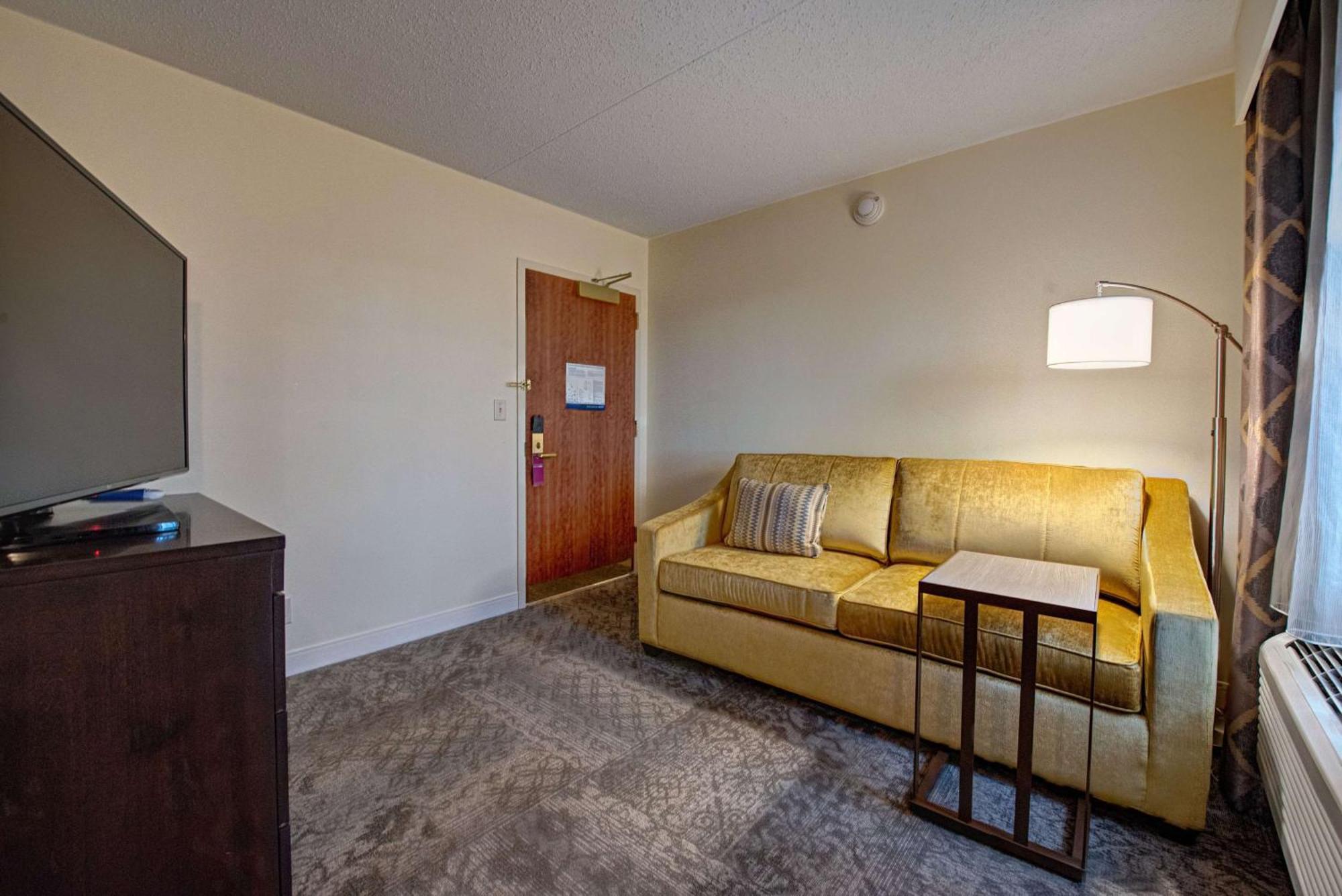 Hampton Inn&Suites By Hilton - Rockville Centre Extérieur photo