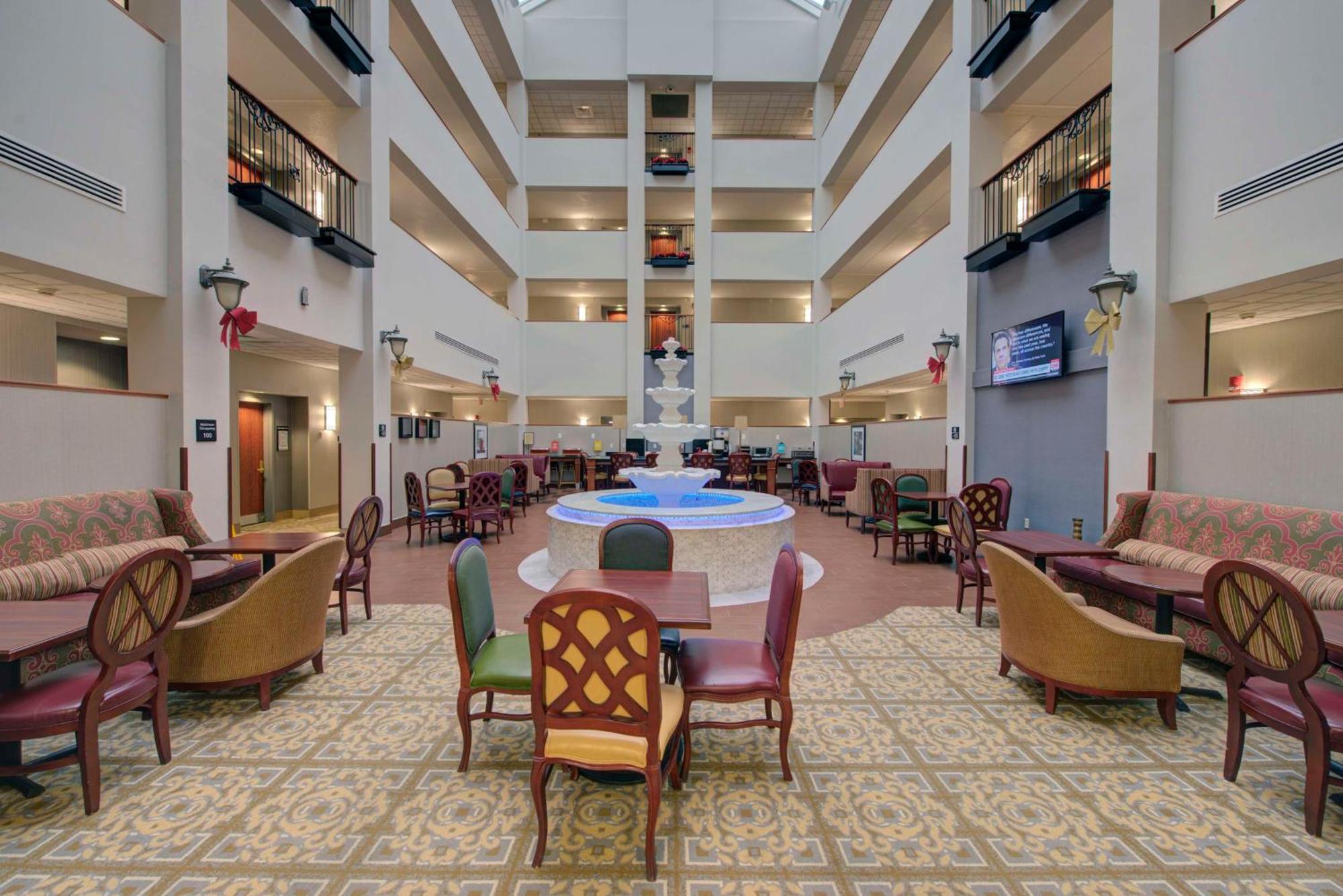 Hampton Inn&Suites By Hilton - Rockville Centre Extérieur photo