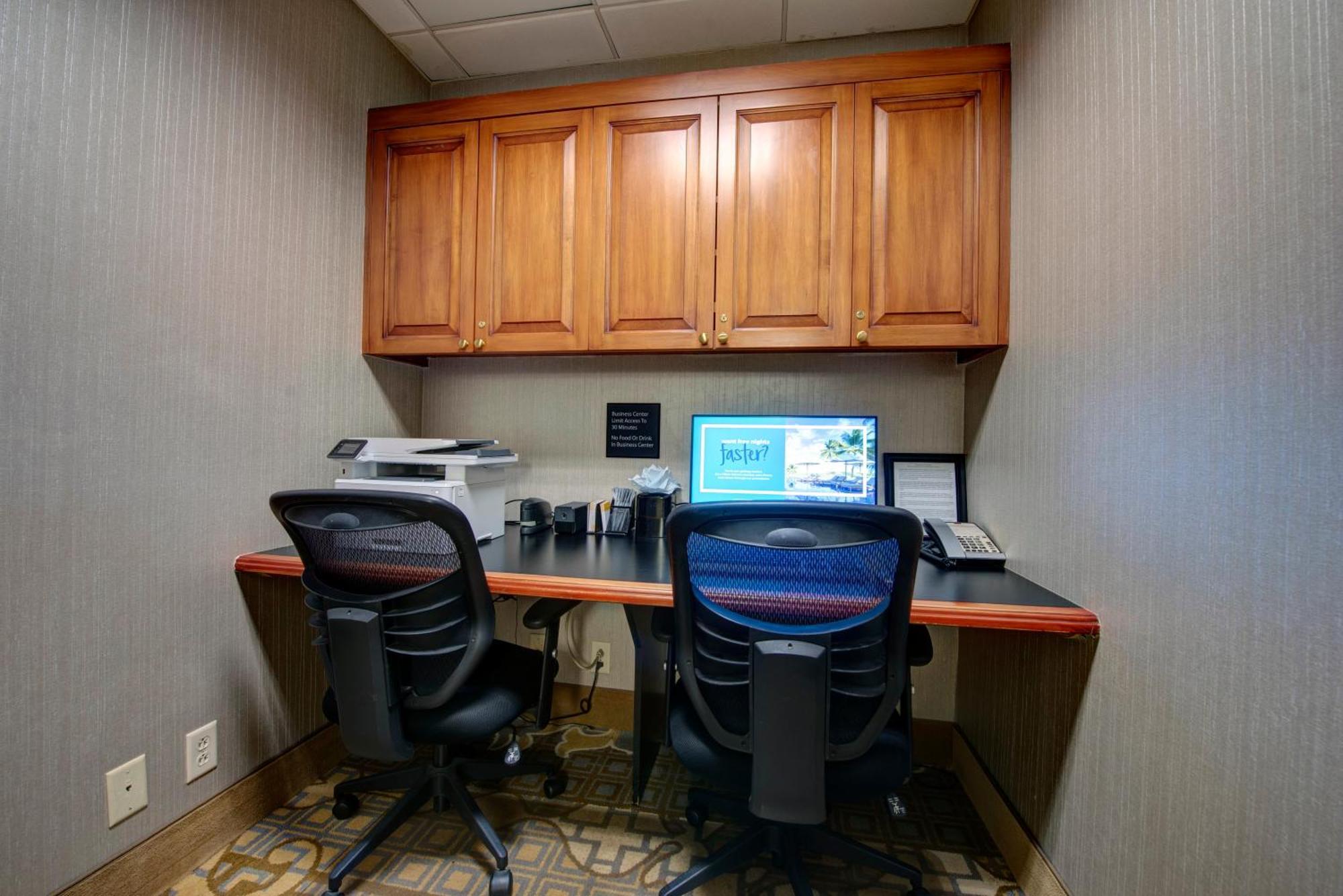 Hampton Inn&Suites By Hilton - Rockville Centre Extérieur photo